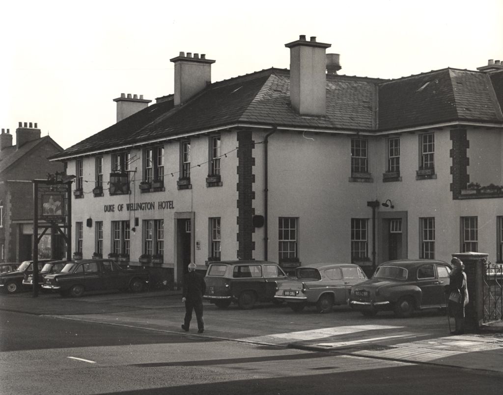 Duke of Wellington Hotel, Kenton Lane 